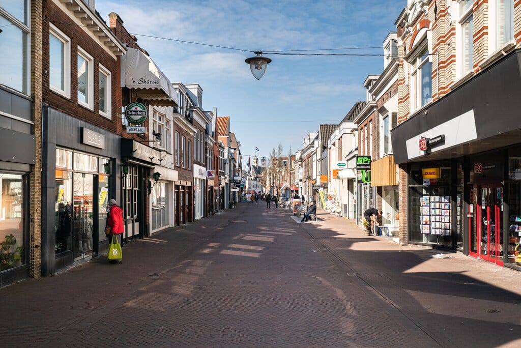 Foto 44 van Leeuwarderweg 1-104