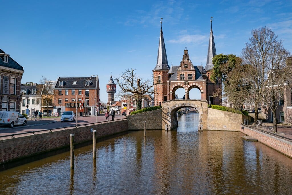 Foto 45 van Leeuwarderweg 1-104