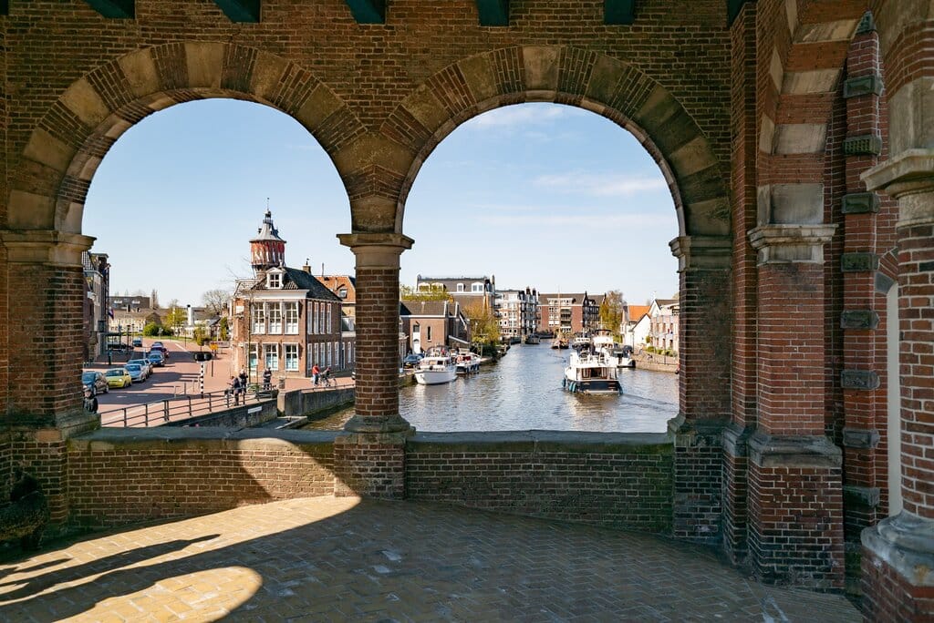 Foto 49 van Leeuwarderweg 1-104