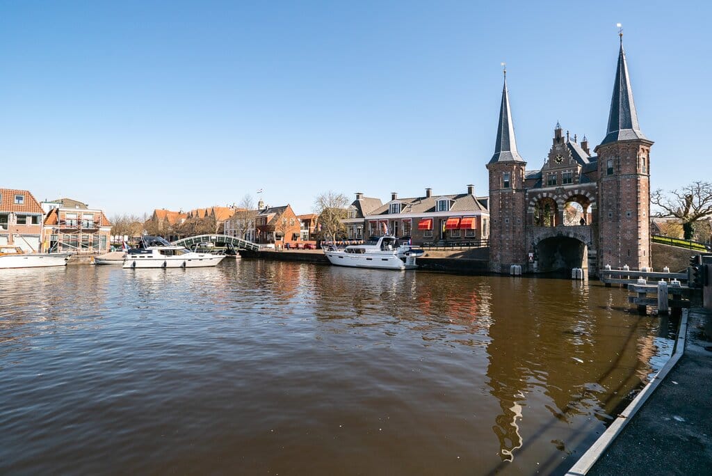 Foto 51 van Leeuwarderweg 1-104