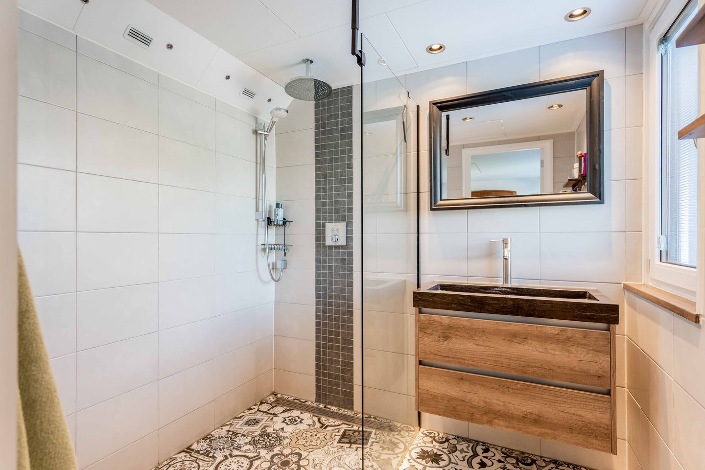 Foto 40 van T. Zondagstraat 6