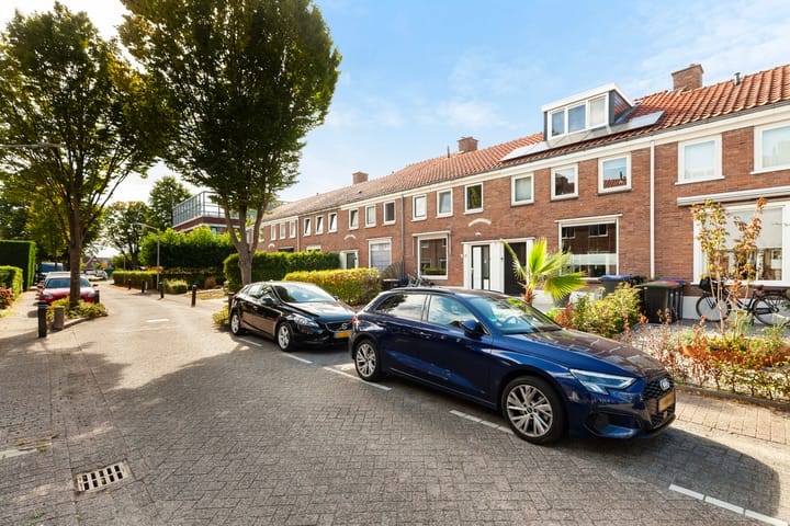 Foto 33 van Batavierstraat 12