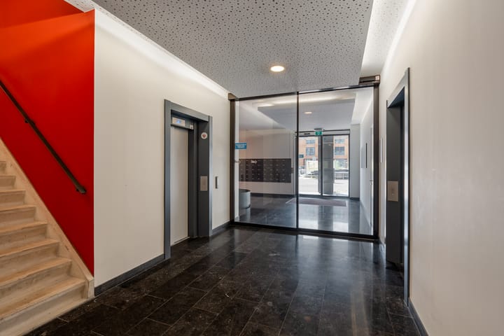 Foto 28 van Lloydstraat 236