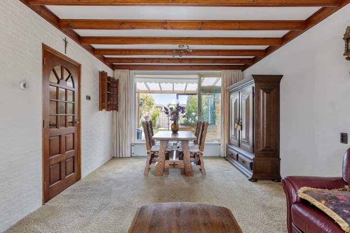 Foto 6 van Esdoornstraat 8