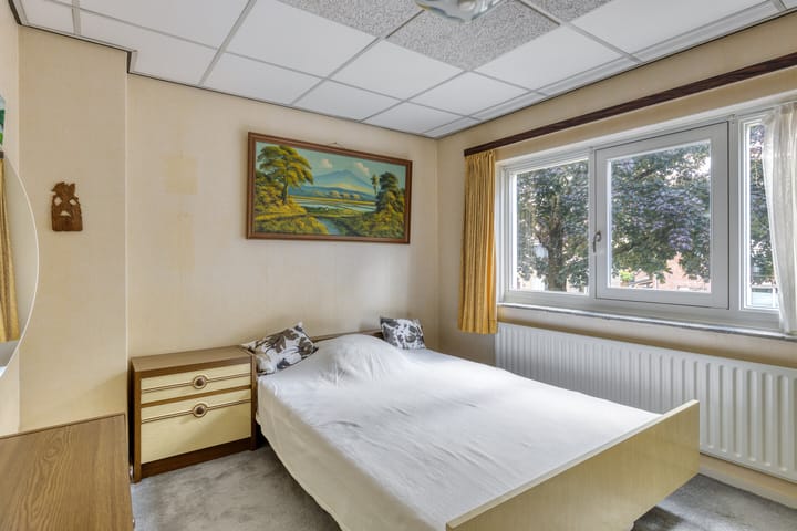 Foto 14 van Esdoornstraat 8