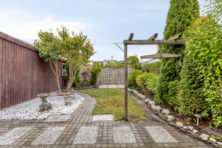 Foto 18 van Esdoornstraat 8