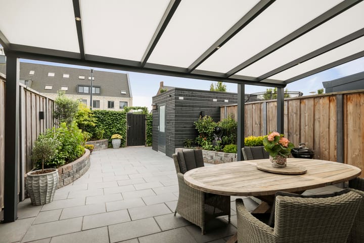 Foto 3 van Lina Roetert Steenbruggenstraat 5