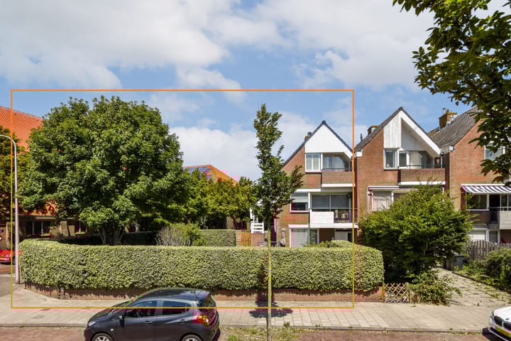 Photo 5 of Haarlemmerstraat 1