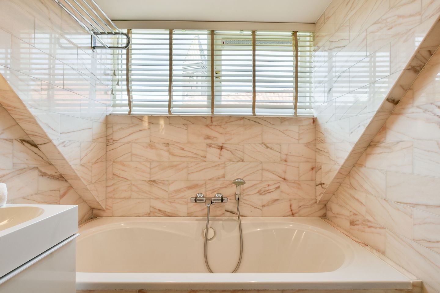 Foto 35 van Haarlemmerstraat 1