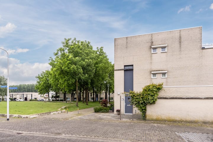 Photo 42 of Ruimelplein 28