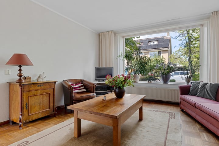 Foto 2 van Mr P J Oudlaan 2