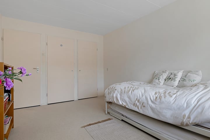 Foto 15 van Mr P J Oudlaan 2