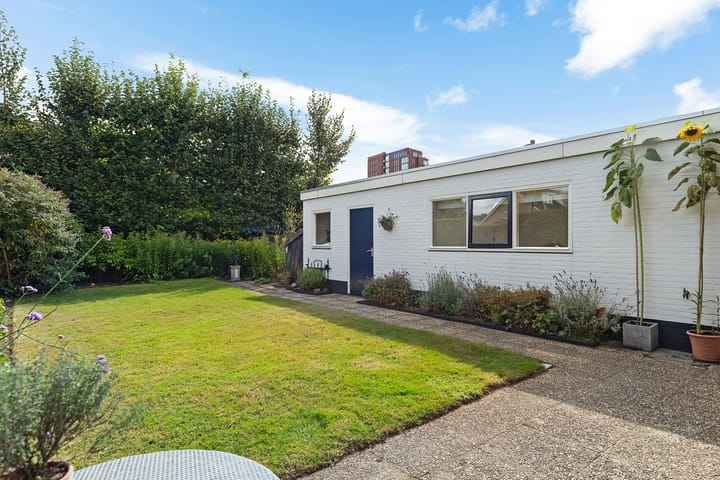 Foto 26 van Mr P J Oudlaan 2