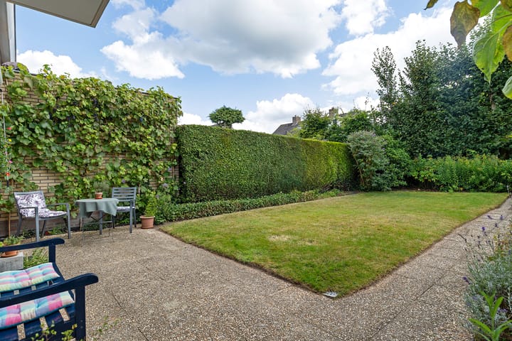 Foto 28 van Mr P J Oudlaan 2