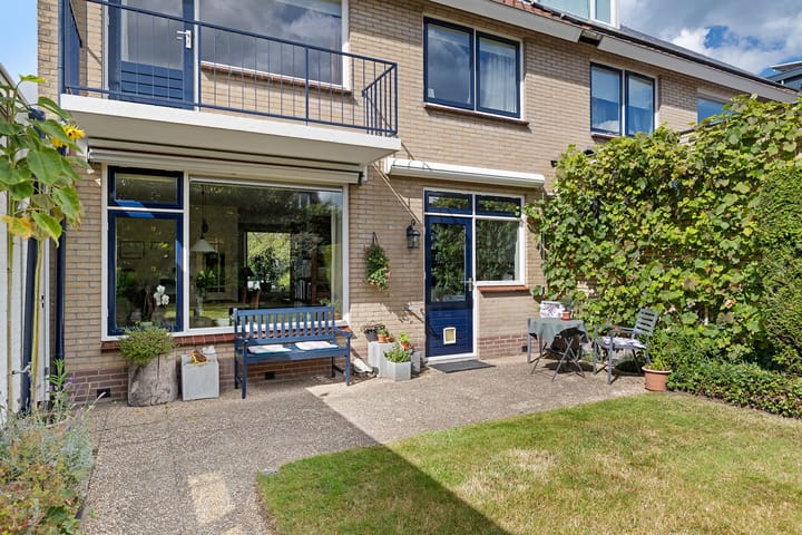 Foto 30 van Mr P J Oudlaan 2