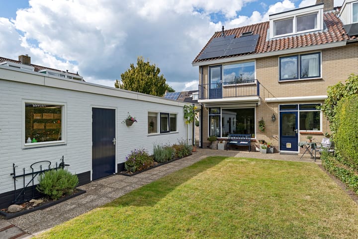 Foto 32 van Mr P J Oudlaan 2