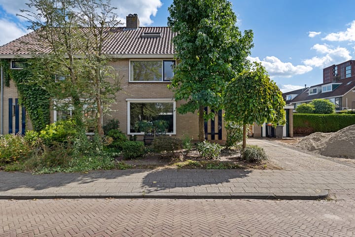 Foto 35 van Mr P J Oudlaan 2