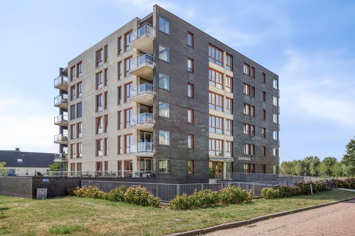 Photo 1 of John Denverlaan 46