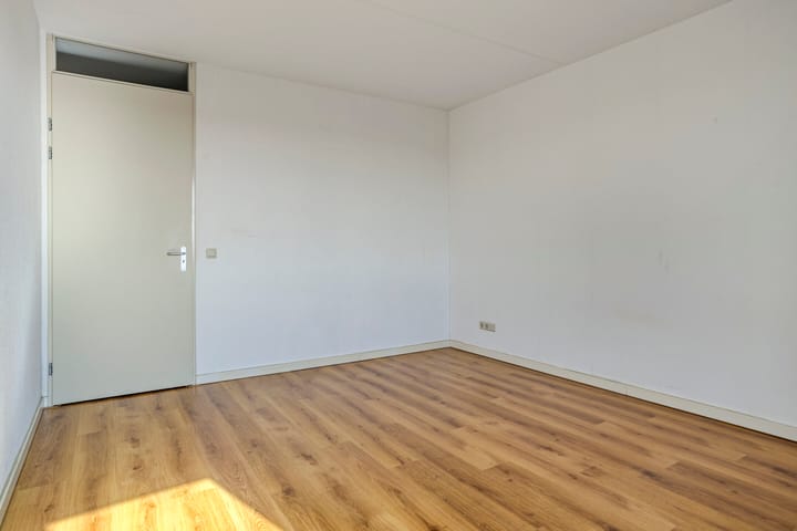 Photo 16 of John Denverlaan 46