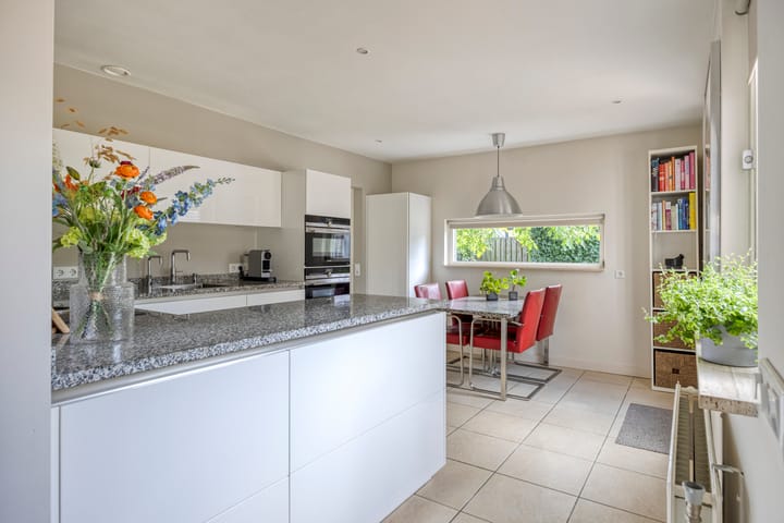 Foto 17 van van Petershemstraat 6