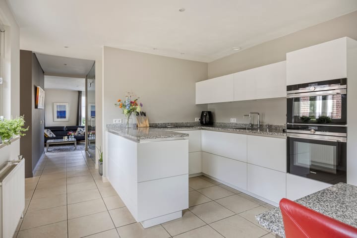 Foto 18 van van Petershemstraat 6