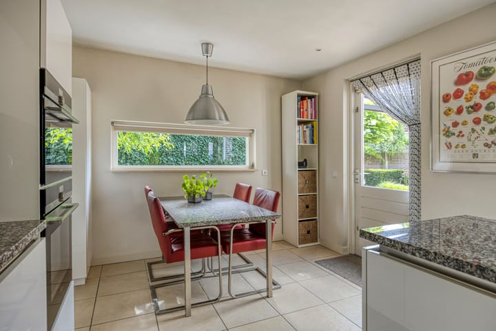 Foto 19 van van Petershemstraat 6