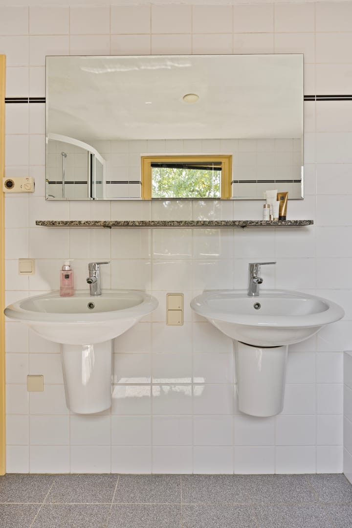 Foto 33 van van Petershemstraat 6