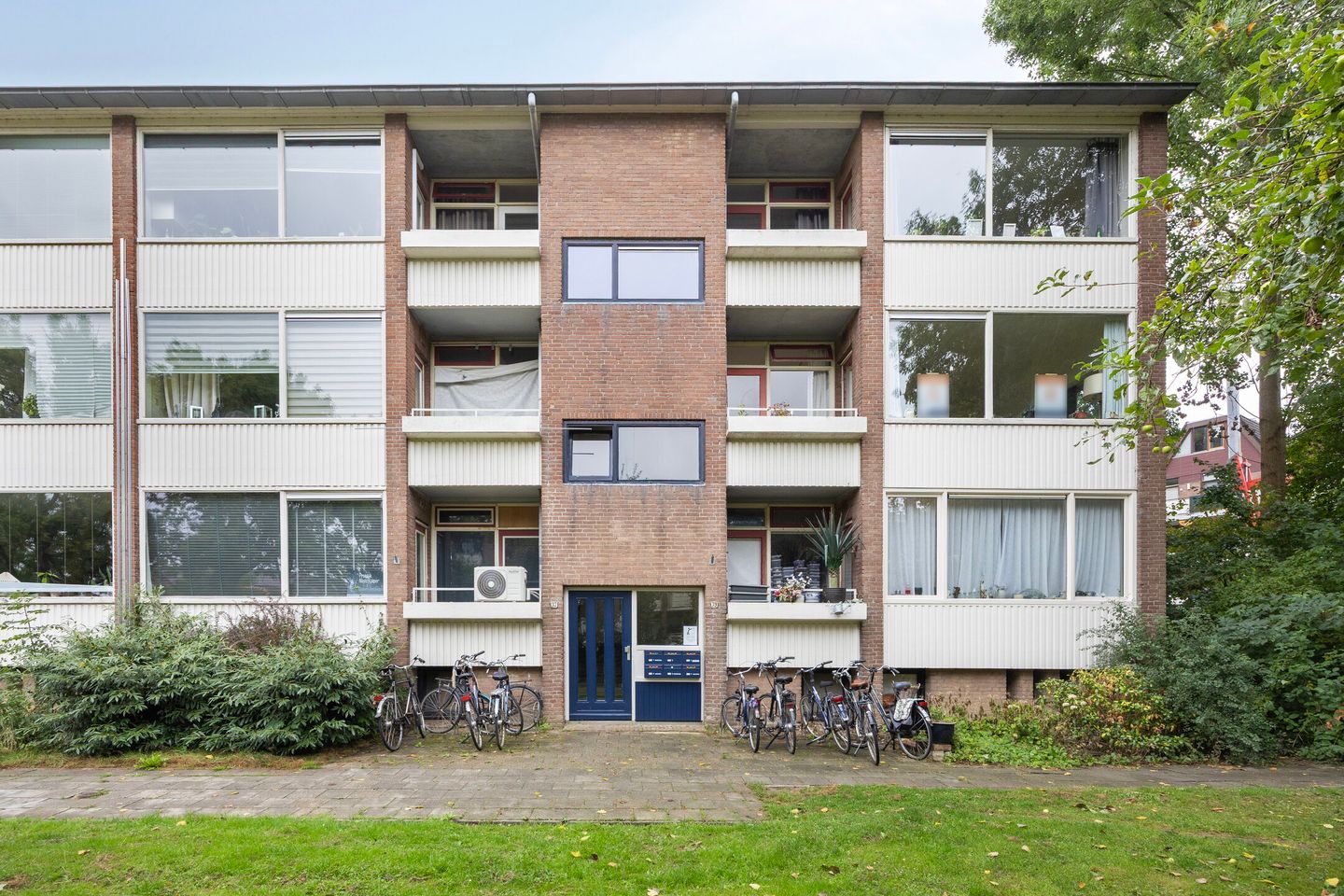 Photo 5 of Bernhardstraat 39-I
