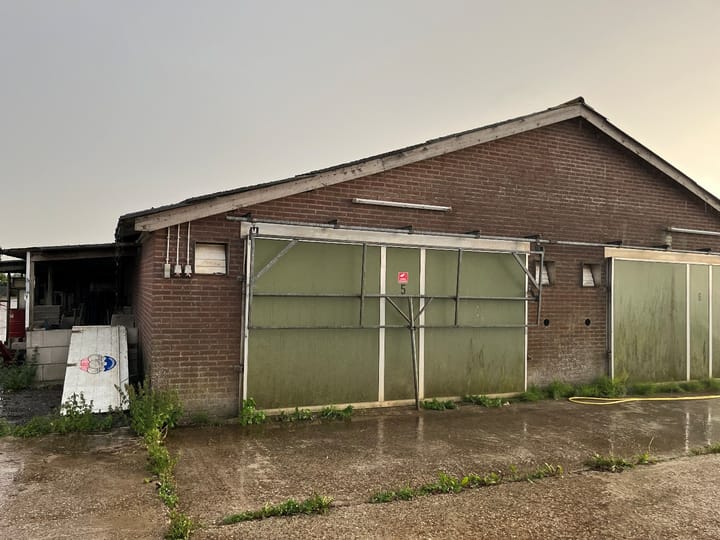 Middelweg 8