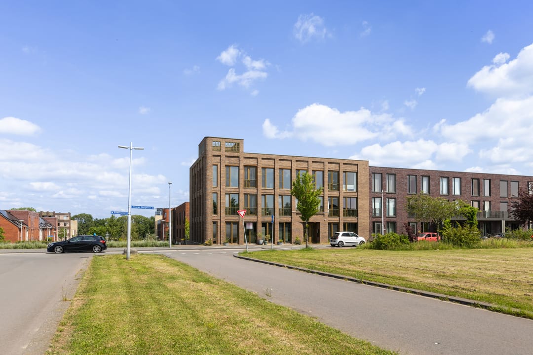 Photo 46 of Zilveren Florijnlaan 261