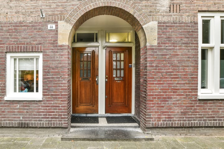 Foto 2 van Van Tuyll van Serooskerkenplein 35-1