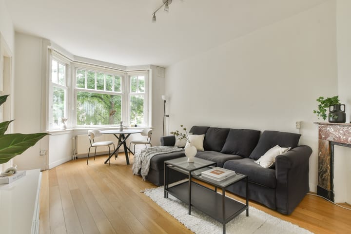 Foto 3 van Van Tuyll van Serooskerkenplein 35-1