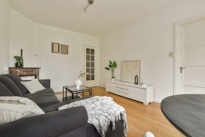 Foto 5 van Van Tuyll van Serooskerkenplein 35-1