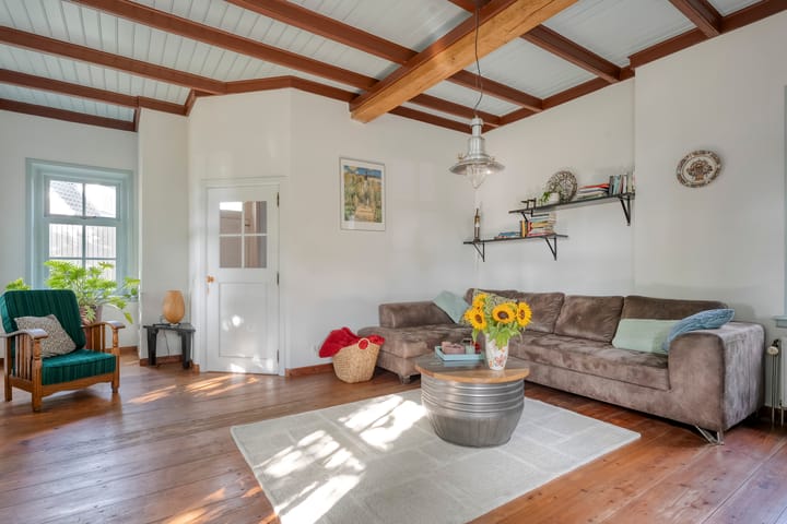 Photo 3 of Heuvelenweg 37