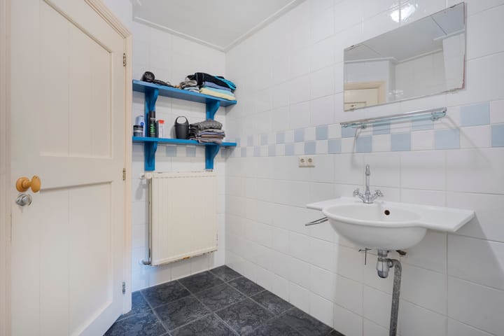 Photo 16 of Heuvelenweg 37