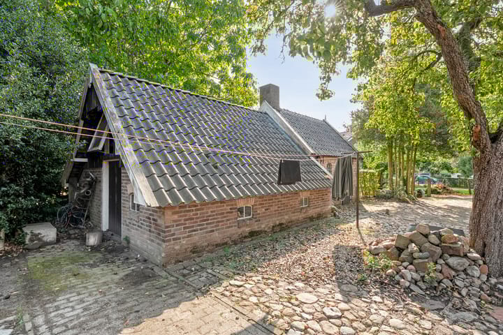 Photo 46 of Heuvelenweg 37