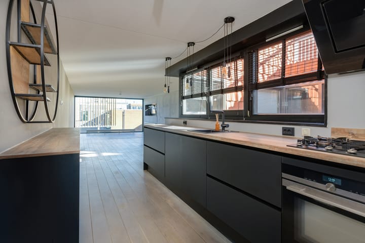 Photo 2 of Vosselmanstraat 580