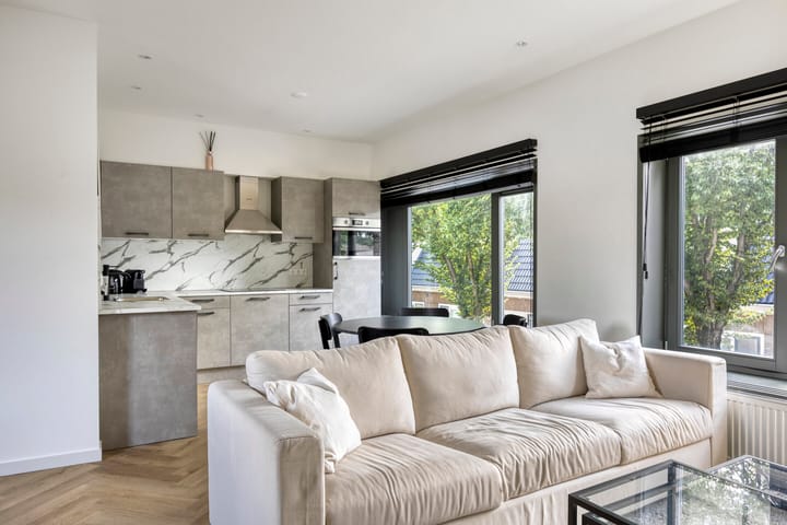 Photo 2 of van Ostadestraat 21-B