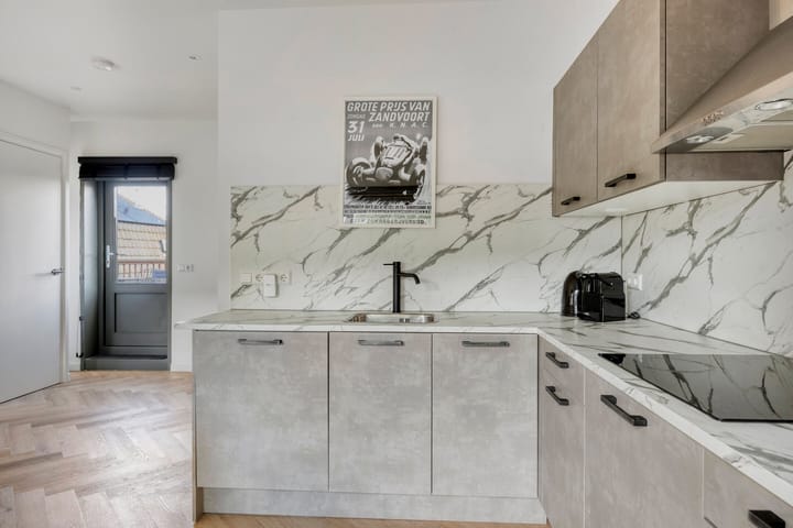 Photo 7 of van Ostadestraat 21-B