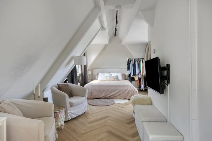 Photo 16 of van Ostadestraat 21-B