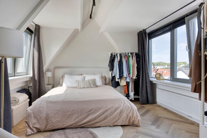 Photo 17 of van Ostadestraat 21-B