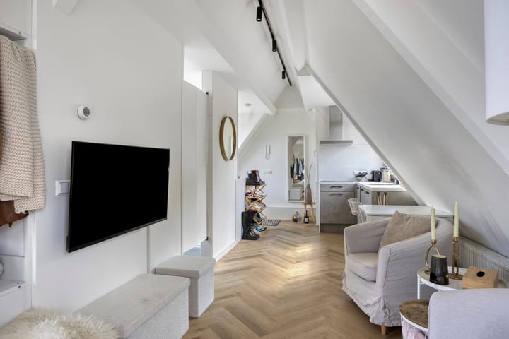 Photo 19 of van Ostadestraat 21-B