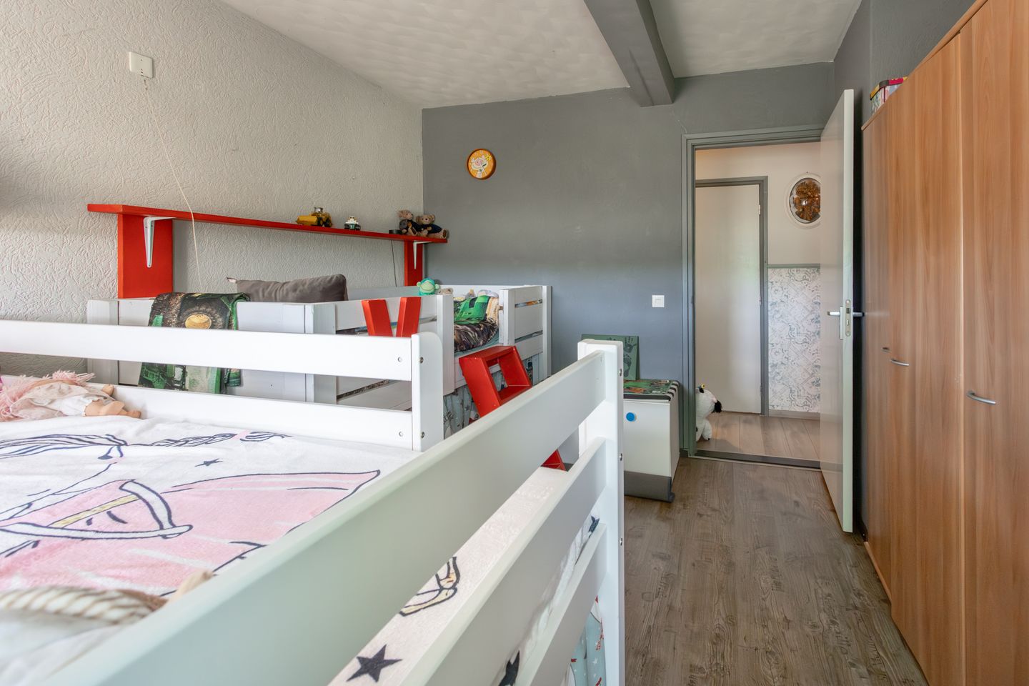 Photo 19 of Grensweg 9