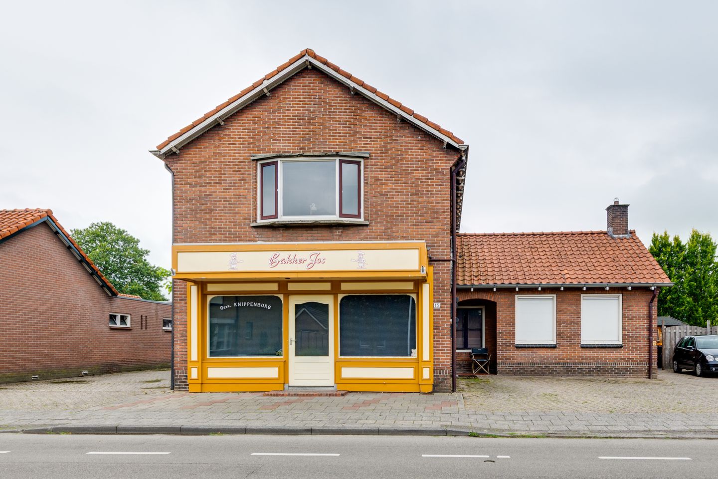 Bekijk foto 2 van Dorpsstraat 13
