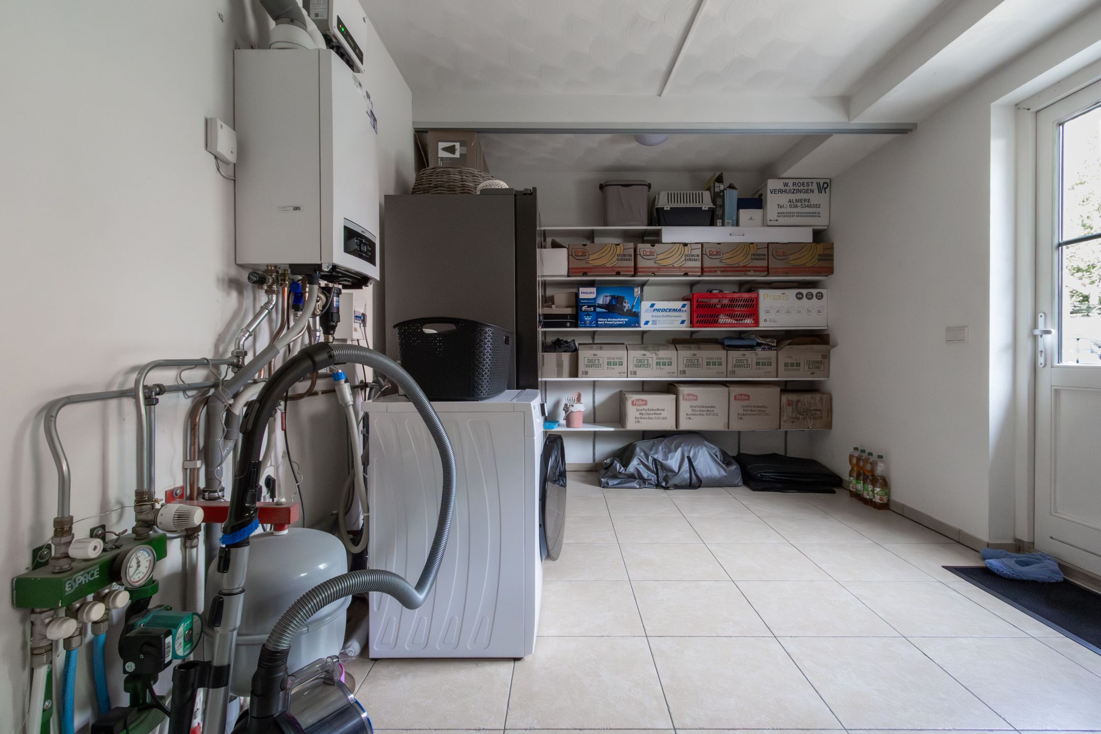 Photo 30 of Grensweg 9