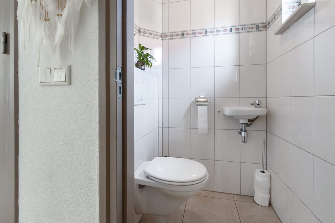 Photo 38 of Grensweg 9