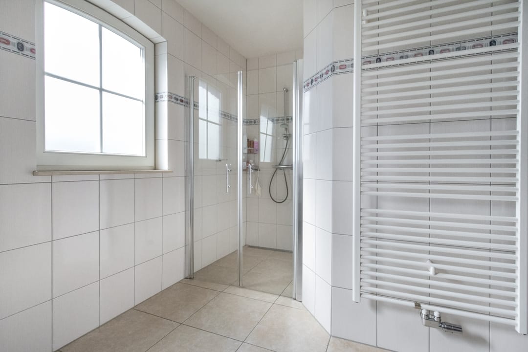 Photo 41 of Grensweg 9