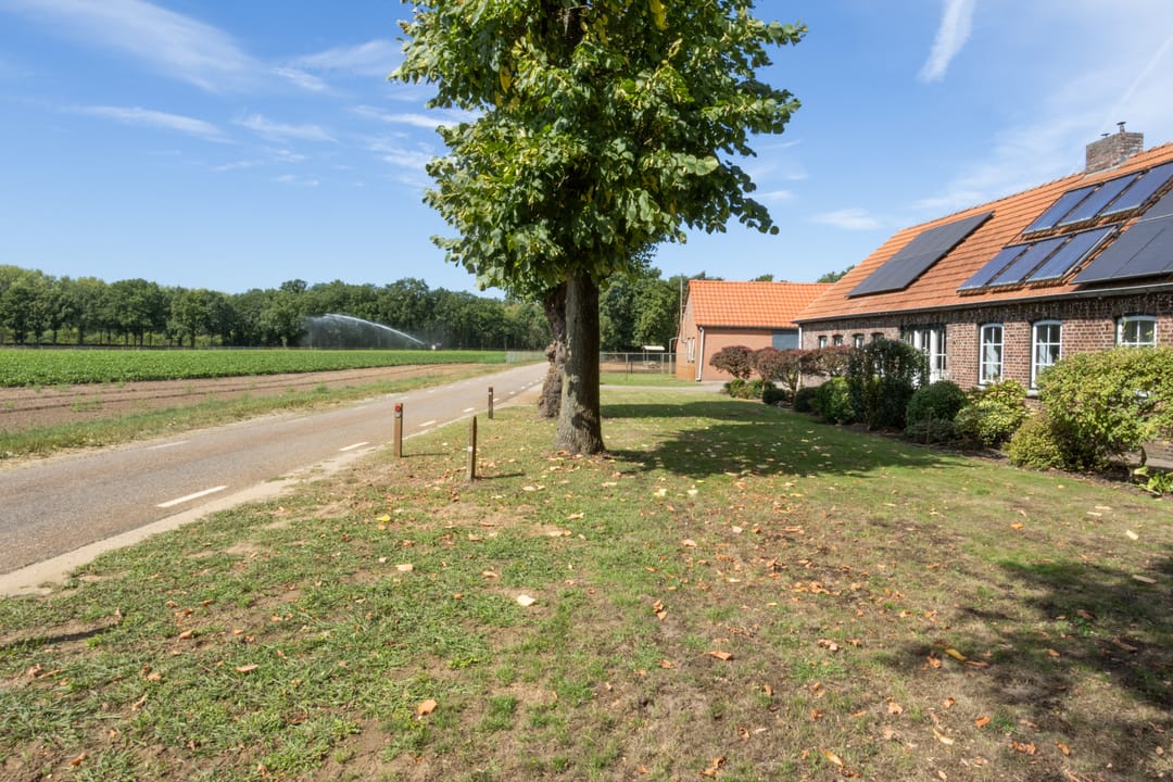 Photo 73 of Grensweg 9