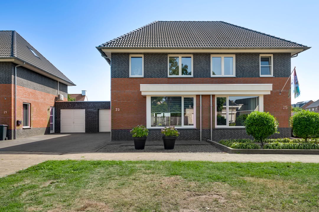 Foto 1 van Schrijnwerkerstraat 23