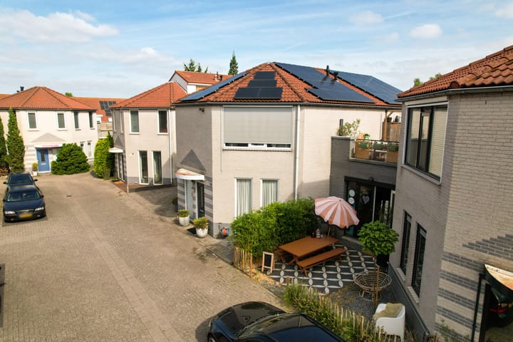 Koraalrood 42, Zoetermeer